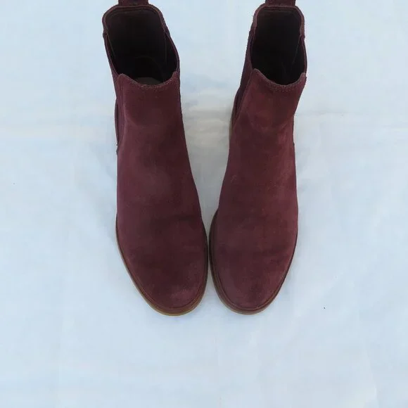Clark’s Burgundy Suede Chelsea boots, Size 10 CLARKS Women main image 4
